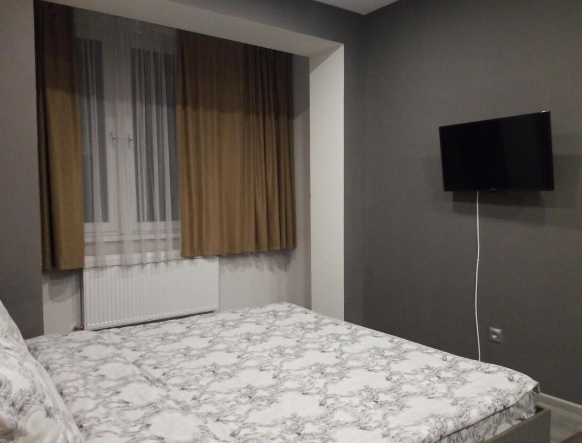 Апарт-Сервис S1 Ujgorod Dış mekan fotoğraf